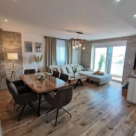 アパート Dream Variant