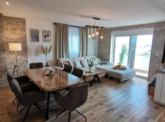 Apartment Dream Variant